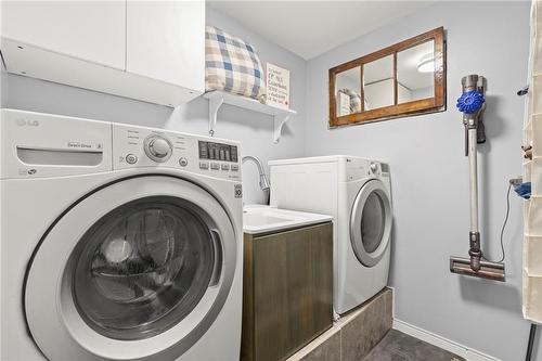 665 Nash Road N, Hamilton, ON - Indoor Photo Showing Laundry Room