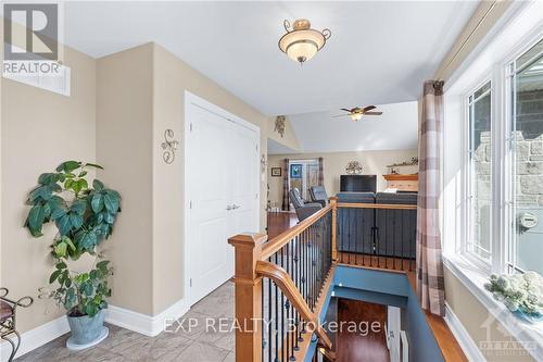 5940 Brophy Drive, Ottawa, ON - Indoor Photo Showing Other Room