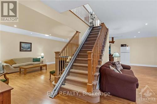 5940 Brophy Drive, Ottawa, ON - Indoor