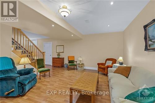 5940 Brophy Drive, Ottawa, ON - Indoor Photo Showing Other Room