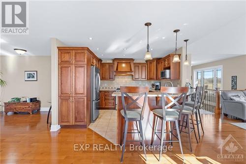 5940 Brophy Drive, Ottawa, ON - Indoor