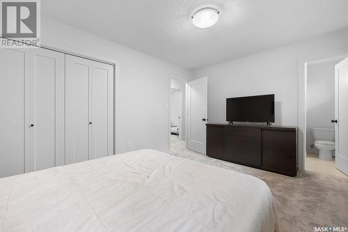 368 Lockwood Road, Regina, SK - Indoor Photo Showing Bedroom