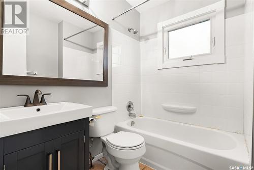 2634 Atkinson Street, Regina, SK - Indoor Photo Showing Bathroom