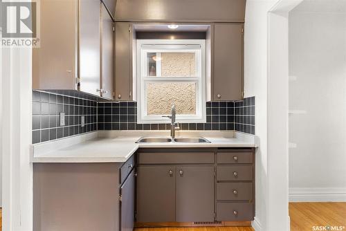 2634 Atkinson Street, Regina, SK - Indoor Photo Showing Kitchen With Double Sink