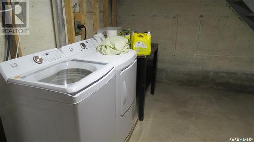519 Eberts Street, Indian Head, SK - Indoor Photo Showing Laundry Room