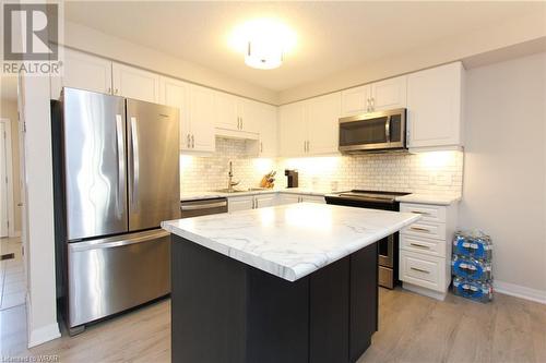 145 South Creek Drive Unit# B2, Kitchener, ON - Indoor Photo Showing Kitchen With Upgraded Kitchen