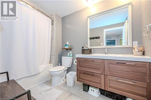 14 Williamsburg Road Unit# 48, Kitchener, ON - Indoor Photo Showing Bathroom