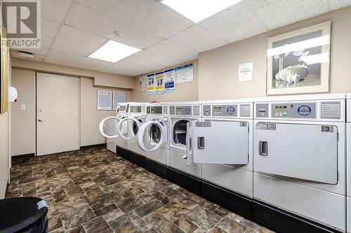 99 Pine St # 202, Sault Ste. Marie, ON - Indoor Photo Showing Laundry Room