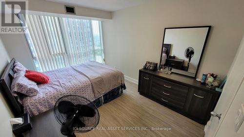 1410 - 145 Hillcrest Avenue, Mississauga, ON - Indoor Photo Showing Bedroom
