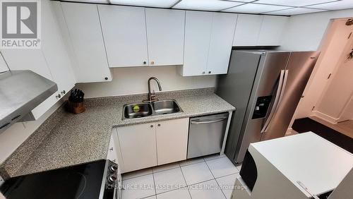 1410 - 145 Hillcrest Avenue, Mississauga, ON - Indoor Photo Showing Kitchen With Double Sink