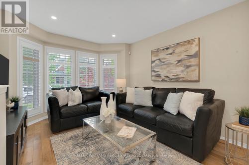 2660 Devonsley Crescent, Oakville, ON - Indoor Photo Showing Living Room