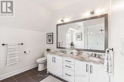 61 - 295 Royalton Common Drive, Oakville, ON - Indoor Photo Showing Bathroom