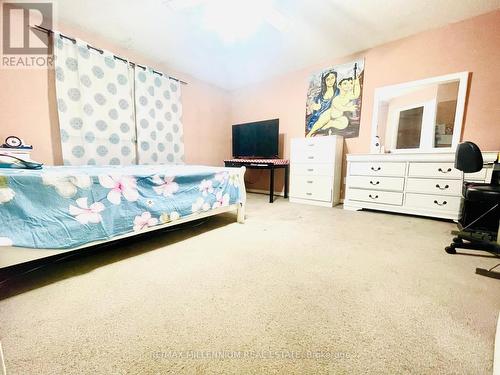 32 - 10 Cadham Boulevard, Hamilton, ON - Indoor Photo Showing Bedroom