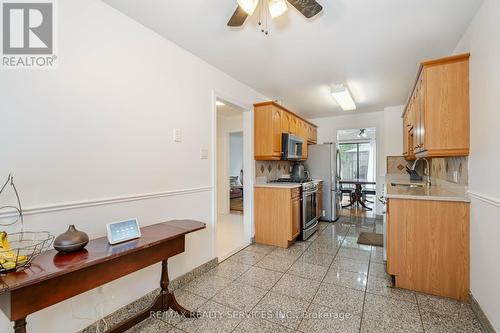 46 Royal Palm Drive, Brampton, ON - Indoor Photo Showing Kitchen