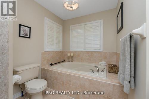 13 Putnam Drive, Brampton, ON - Indoor Photo Showing Bathroom