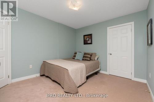 13 Putnam Drive, Brampton, ON - Indoor Photo Showing Bedroom