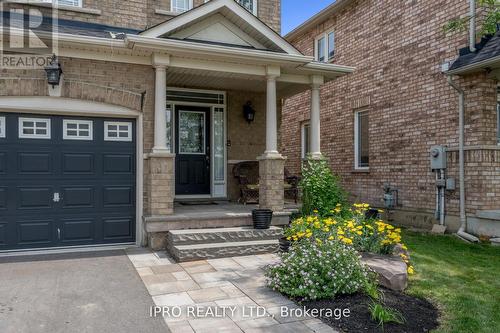 13 Putnam Drive, Brampton, ON - Outdoor With Facade