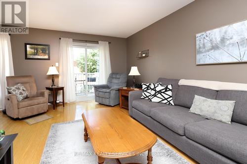 21 Shenstone Avenue, Brampton, ON - Indoor Photo Showing Living Room