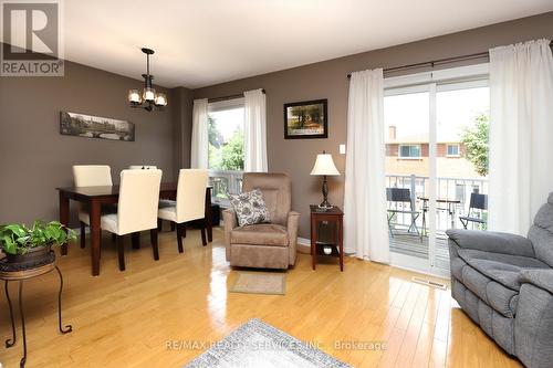 21 Shenstone Avenue, Brampton, ON - Indoor Photo Showing Living Room