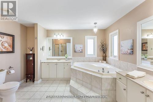 4263 Clubview Drive, Burlington, ON - Indoor Photo Showing Bathroom