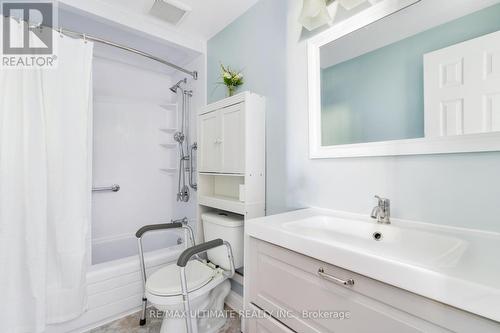 2211 Council Ring Road, Mississauga, ON - Indoor Photo Showing Bathroom