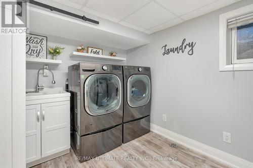 2211 Council Ring Road, Mississauga, ON - Indoor Photo Showing Laundry Room
