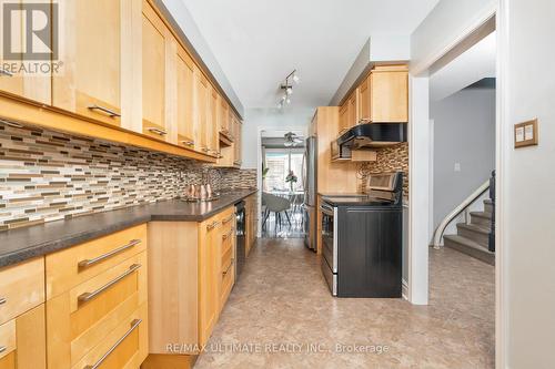 2211 Council Ring Road, Mississauga, ON - Indoor Photo Showing Kitchen