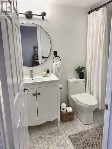 202 - 3069 Lake Shore Boulevard, Toronto, ON - Indoor Photo Showing Bathroom