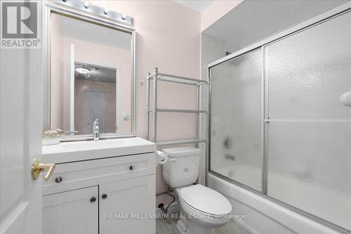 65 West Oak Crescent, Toronto, ON - Indoor Photo Showing Bathroom