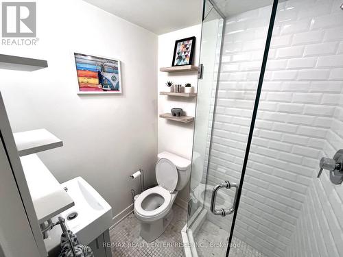 Th1 - 11 Superior Avenue, Toronto (Mimico), ON - Indoor Photo Showing Bathroom