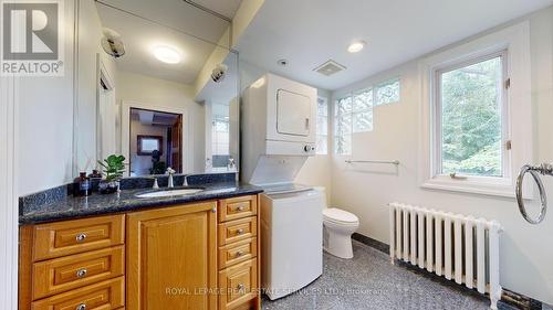 185 High Park Avenue, Toronto, ON - Indoor Photo Showing Bathroom