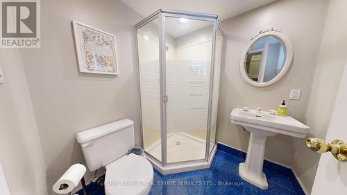 185 High Park Avenue, Toronto, ON - Indoor Photo Showing Bathroom
