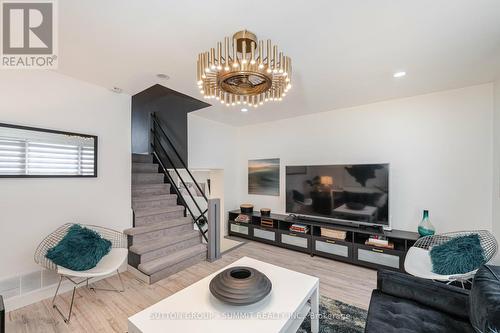 62 Ferri Crescent, Brampton, ON - Indoor Photo Showing Living Room