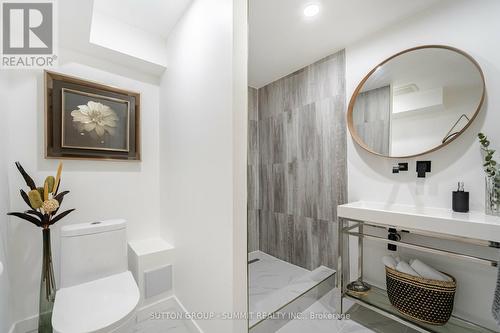 62 Ferri Crescent, Brampton, ON - Indoor Photo Showing Bathroom