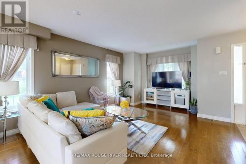 4 Hemans Court, Ajax (Central West), ON - Indoor Photo Showing Living Room