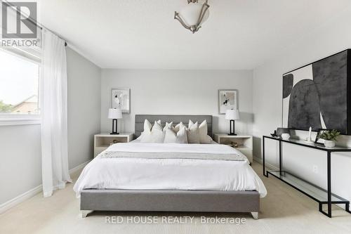 14 Aubergine Street, Richmond Hill, ON - Indoor Photo Showing Bedroom