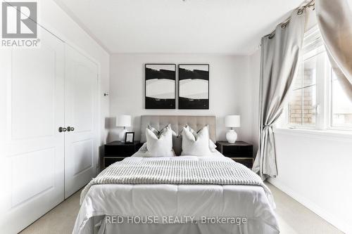 14 Aubergine Street, Richmond Hill, ON - Indoor Photo Showing Bedroom