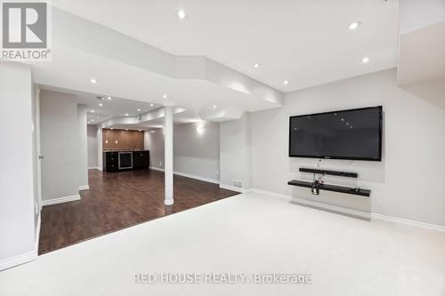 14 Aubergine Street, Richmond Hill, ON - Indoor Photo Showing Other Room