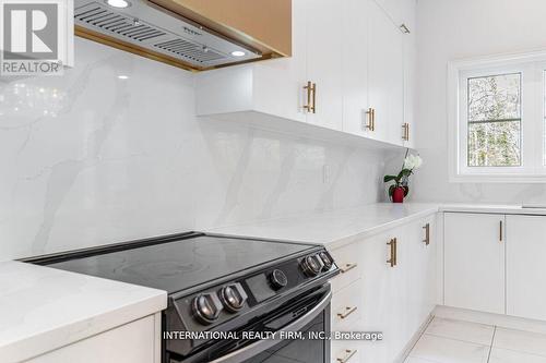 150 Cannes Avenue, Vaughan, ON - Indoor Photo Showing Kitchen