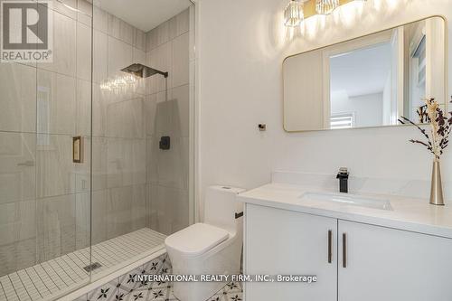 150 Cannes Avenue, Vaughan, ON - Indoor Photo Showing Bathroom