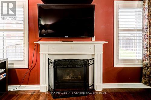 20 Windswept Trail, Brampton, ON - Indoor Photo Showing Living Room With Fireplace