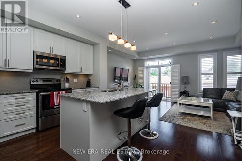69 City Park Circle, Vaughan, ON - Indoor Photo Showing Kitchen With Upgraded Kitchen