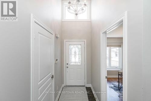 9 Couples Court, Barrie, ON - Indoor Photo Showing Other Room