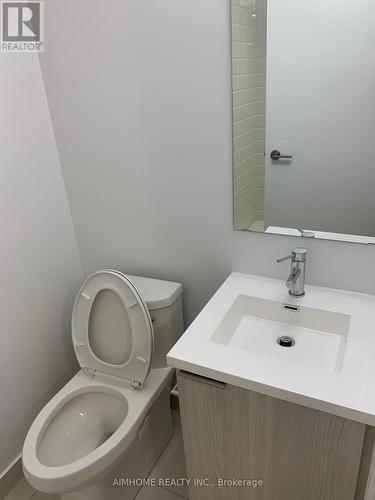 2209 - 203 College Street, Toronto, ON - Indoor Photo Showing Bathroom