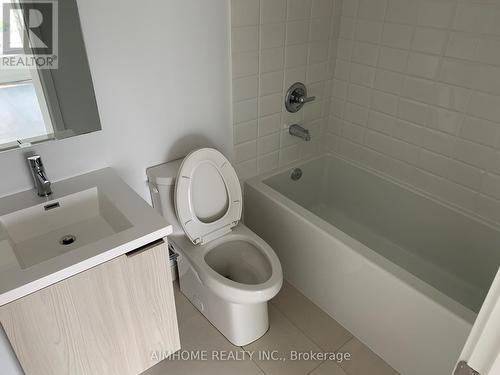 2209 - 203 College Street, Toronto, ON - Indoor Photo Showing Bathroom