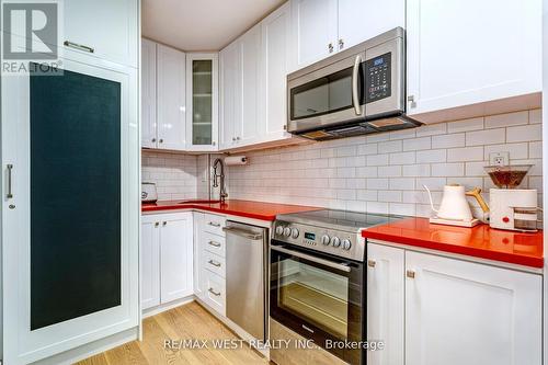 106 - 114 Vaughan Road, Toronto, ON - Indoor Photo Showing Kitchen