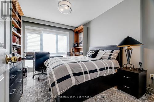 1001 - 40 Rosehill Avenue, Toronto, ON - Indoor Photo Showing Bedroom