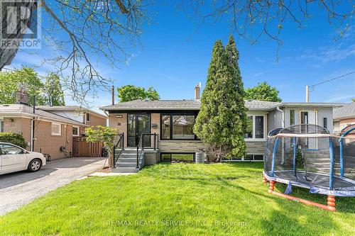 14 Slidell Crescent, Toronto, ON - Outdoor