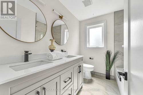14 Slidell Crescent, Toronto, ON - Indoor Photo Showing Bathroom