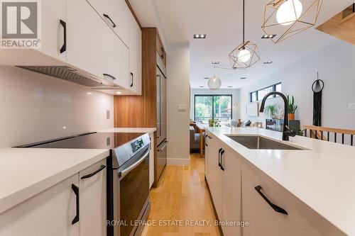 1B Ivy Avenue, Toronto, ON - Indoor Photo Showing Kitchen With Upgraded Kitchen